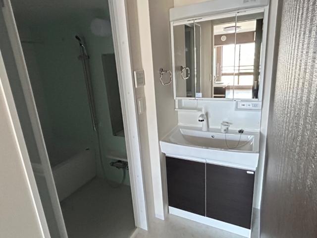 洗面設備　洗髪洗面化粧台