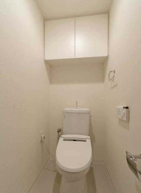 トイレ　※写真は同タイプ住戸です。