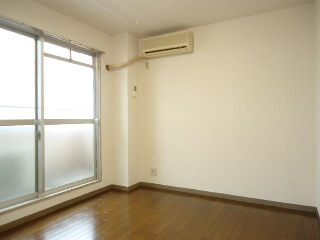 居室・リビング　何も譲れない、欲しいものを手にする意志ある暮らしを