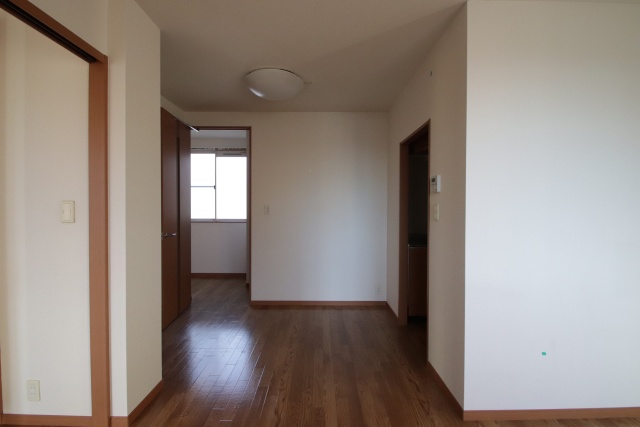 居室・リビング　※別室の参考写真の為、現況優先です。