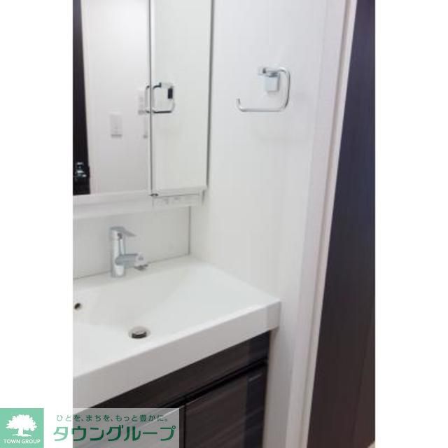 洗面設備　※写真は同タイプ住戸です。