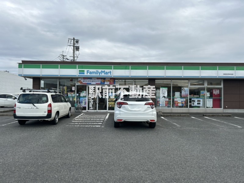 コンビニ　ファミリーマート神埼本居牟田（コンビニ）まで1100m