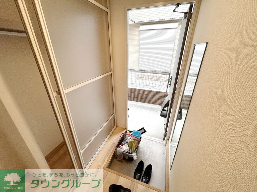 玄関　バルコニー