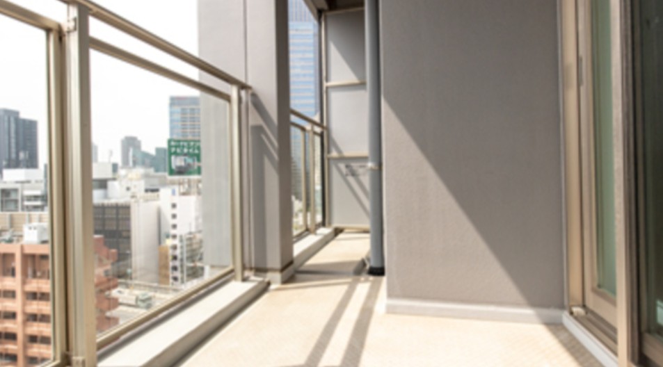 バルコニー　ＴＨＥ　ＲＯＰＰＯＮＧＩ　ＴＯＫＹＯ　ＣＬＵＢ　ＲＥＳＩＤＥ