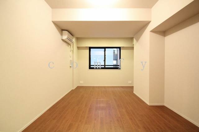 居室・リビング　床暖房付きのリビング