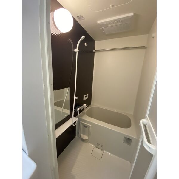 バス・シャワールーム　ディスプレイ設置中