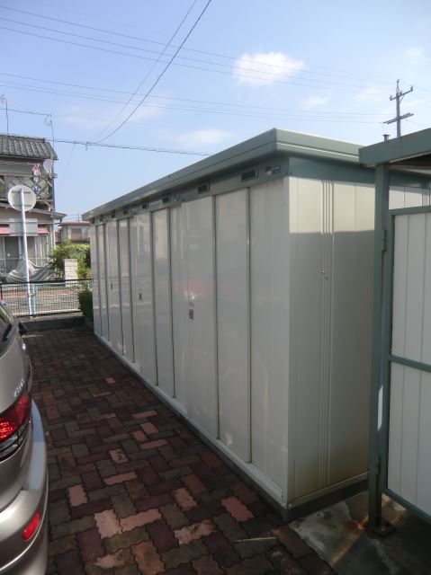 その他設備　収納便利トランクルームです。