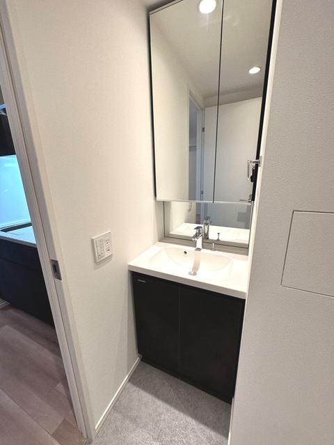 洗面設備　※写真は同タイプ住戸です。