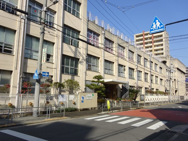 小学校　大阪市立堀江小学校東学舎（小学校）まで428m