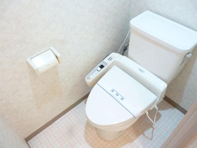 トイレ　ゆったりとした空間のトイレです