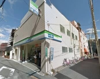 コンビニ　ファミリーマート松崎町二丁目店（コンビニ）まで130m