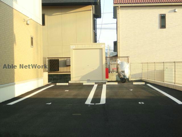駐車場　駐車場