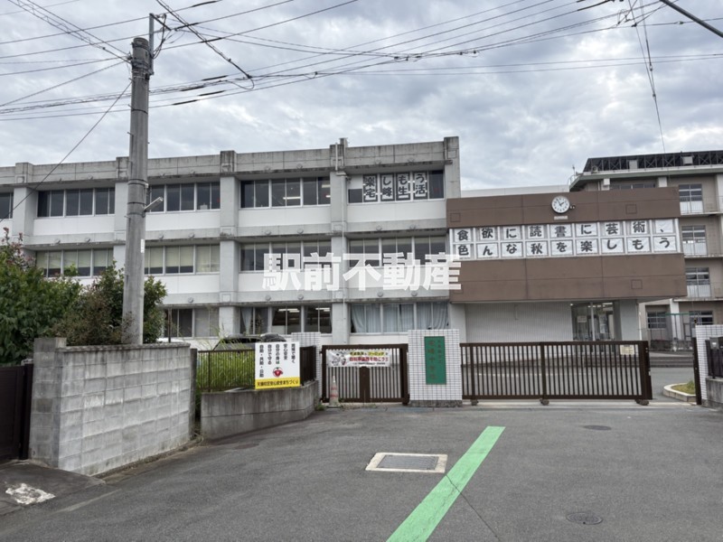 中学校　宅峰中学校（中学校）まで900m