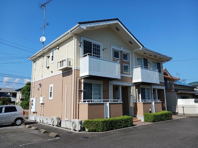 建物外観　落ち着いた雰囲気の外観です