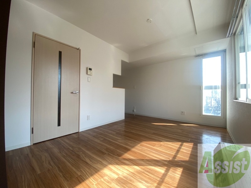 居室・リビング　広くてキレイなお部屋が広がっていて、充実した生活が送れそう。