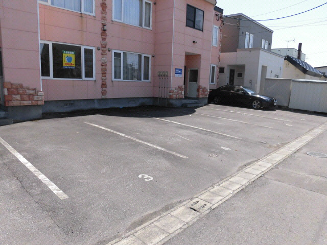 駐車場　駐車場