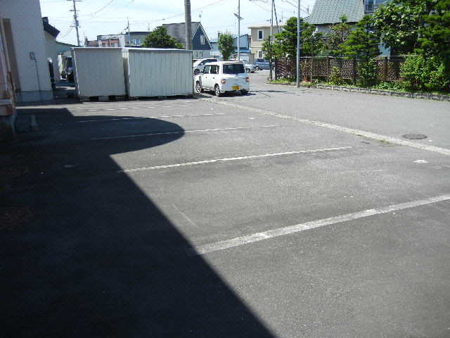 駐車場　駐車場