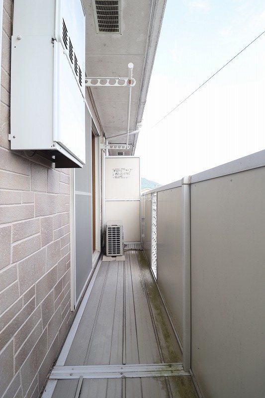 バルコニー　退去予定のため別部屋写真使用