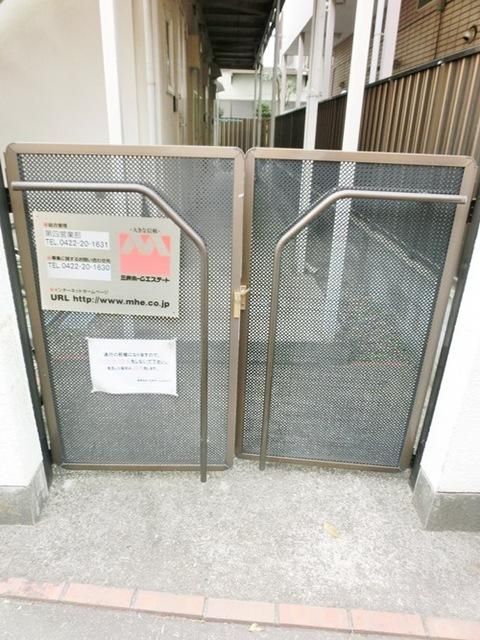 エントランス　エントランス