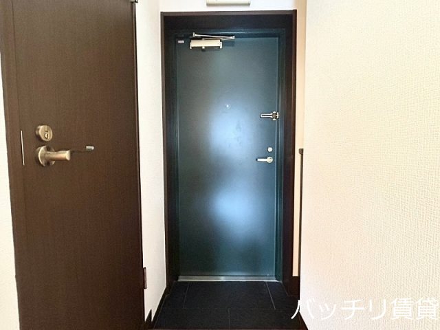 玄関　※別号室イメージの為、現状を優先致します