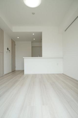 ＪＲ常磐線 北千住駅 徒歩13分 13階建 築5年の居間写真