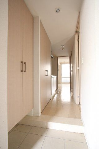 玄関　ドゥーエ板橋　北区滝野川7