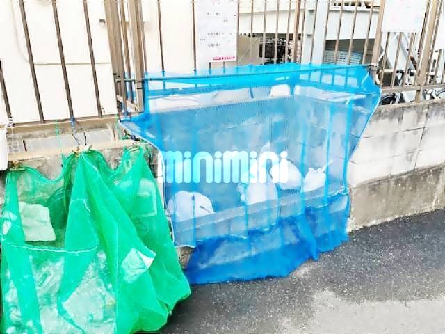 その他共有部分　別号室の内装写真
