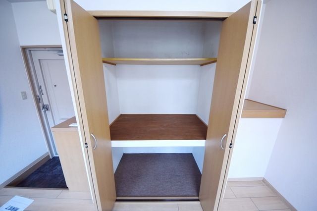 収納　★押し入れ収納完備★
