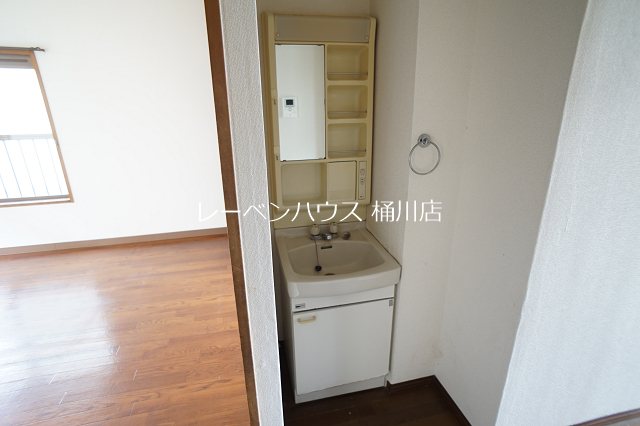 洗面設備　レーベンハウス桶川店へ　048-787-5511