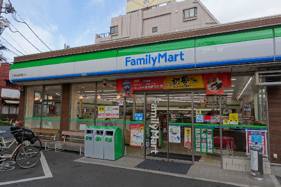 コンビニ　ファミリーマート 石神井銀座通り店（コンビニ）まで270m