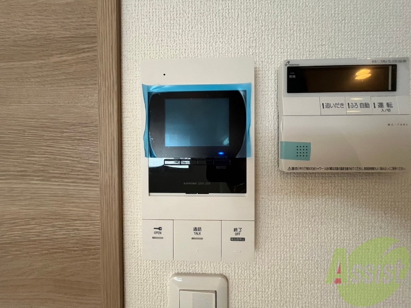 セキュリティ　モニタ付インターホンです。セキュリティ面も安心ですね！