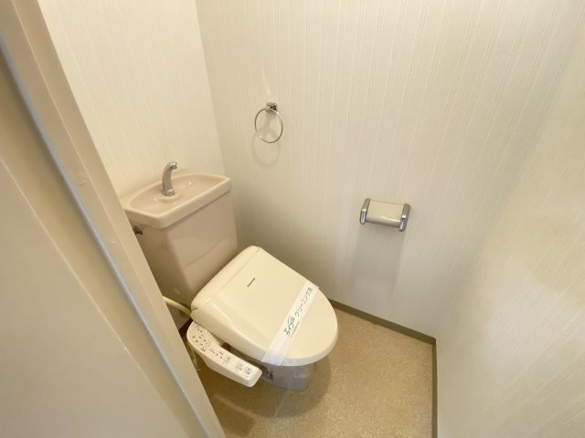トイレ　落ち着いたトイレです