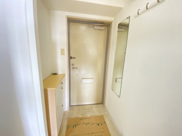 玄関　落ち着いた玄関です