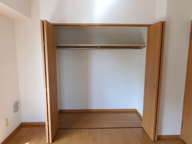 収納　※６０５号室の写真です。
