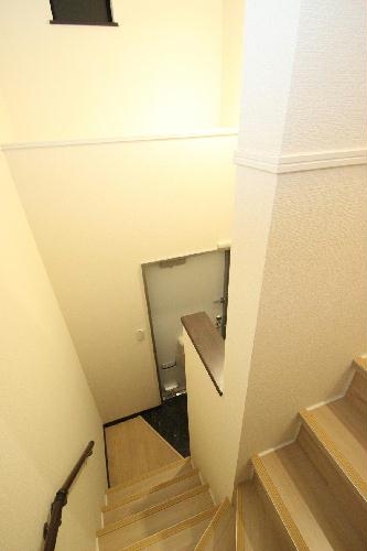 玄関　室内専用階段