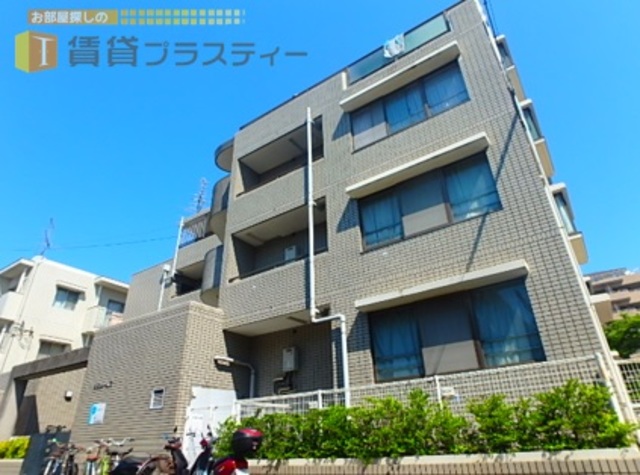 建物外観　重厚感をまとうタイル貼りマンション。