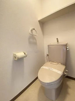 トイレ　落ち着いたトイレです