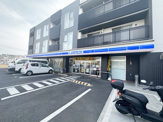 コンビニ　ローソン宮前南野川店（コンビニ）まで518m