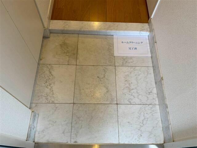 玄関　収納もある玄関です