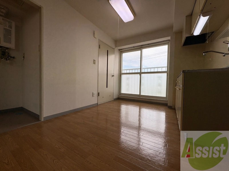 居室・リビング　広くてキレイなお部屋が広がっていて、充実した生活が送れそう。