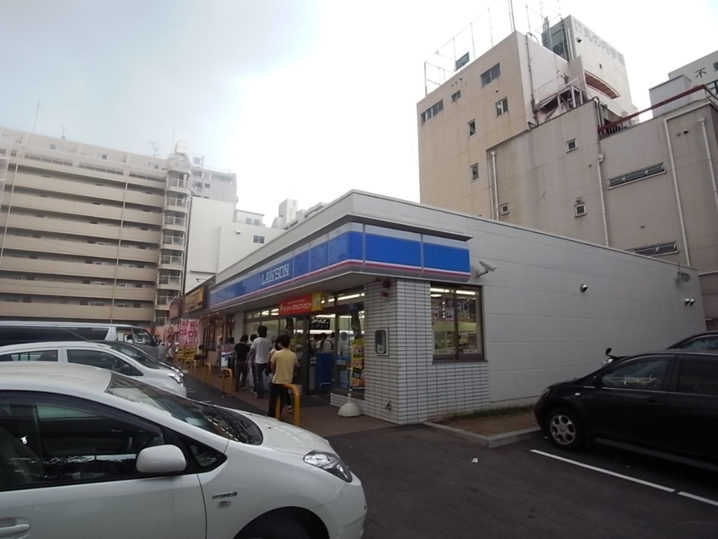 コンビニ　ローソン 中区丸の内一丁目店（コンビニ）まで121m