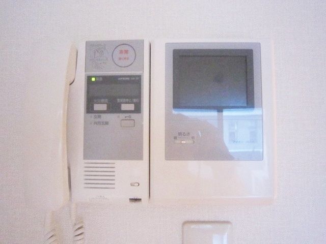 セキュリティ　TVモニター付きインターホン