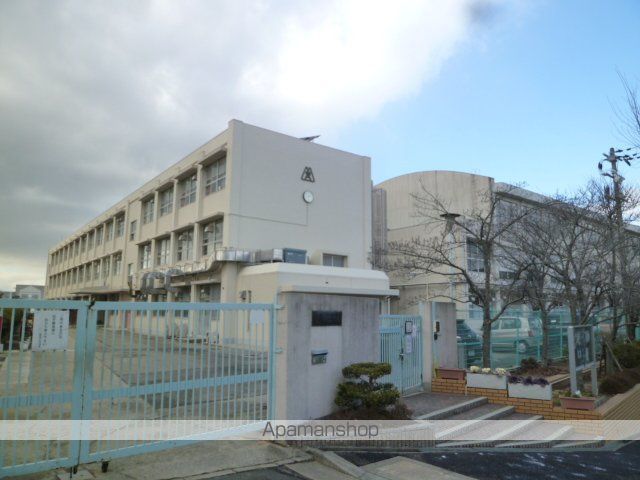 小学校　箕谷小学校（小学校）まで662m