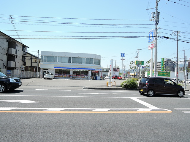 コンビニ　ローソン高知南川添店（コンビニ）まで279m