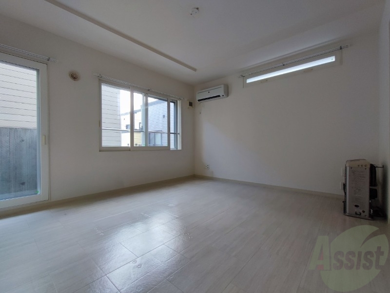 居室・リビング　広くてキレイなお部屋が広がっていて、充実した生活が送れそう。