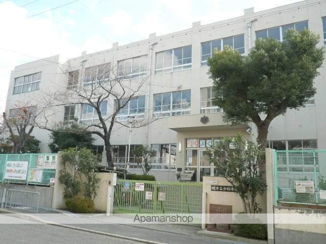 小学校　堺市立小学校少林寺小学校（小学校）まで588m