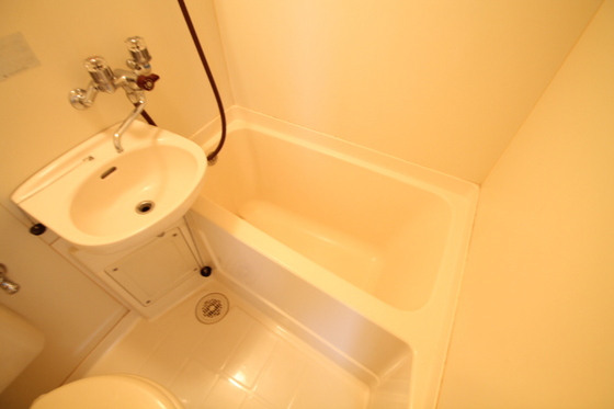 バス・シャワールーム　＊別部屋のお写真です。