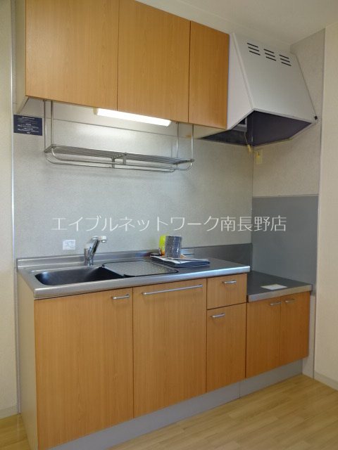 キッチン　参考：102号室（現況優先）