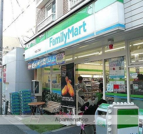 コンビニ　ファミリーマート中延二丁目店（コンビニ）まで161m