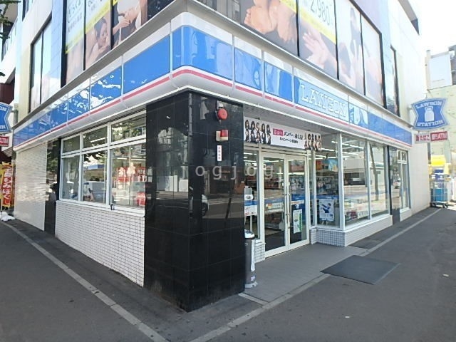 コンビニ　ローソン札幌南6条西七丁目店（コンビニ）まで80m